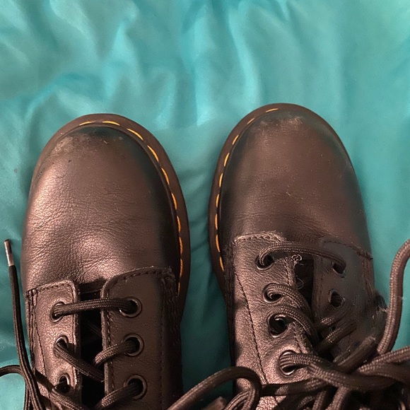 Pascal style 8 whole Doc Martins - Picture 4 of 11